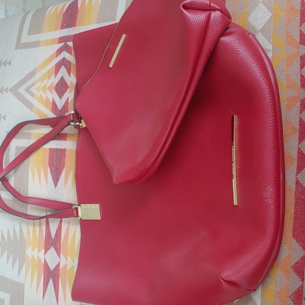 Red Steve Madden tote with removable storage pouch